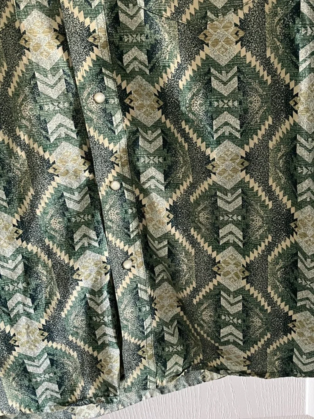 Wrangler Shirt Mens Large Green/Tan Aztec Western Pearl Snap Long Sleeve Casual. - Picture 5 of 11